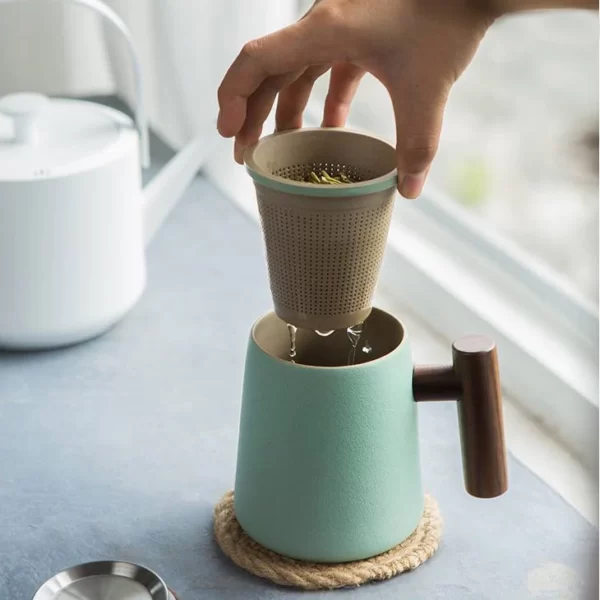 Japandi Mug – Mint Blue Ceramic Tea Fliter