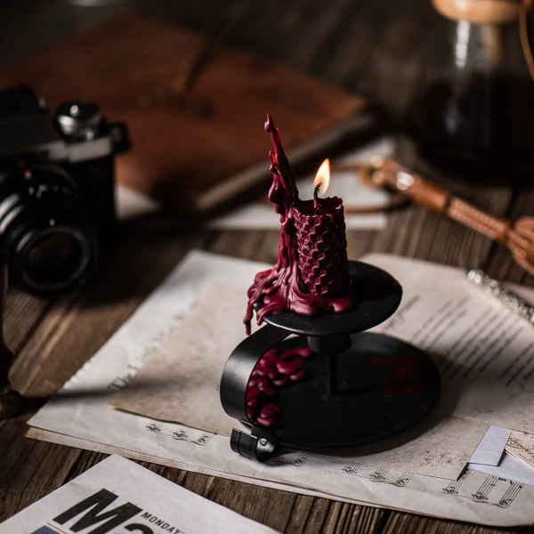 Mörkt Nordic Taper Candle Holder 1