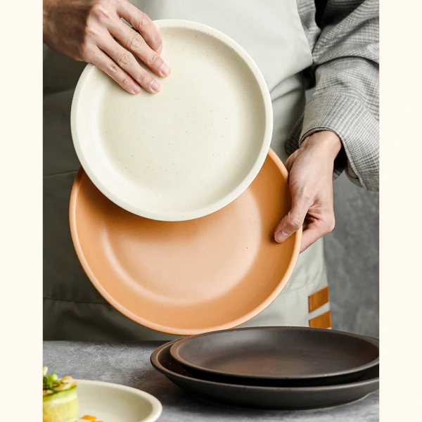 Naranja Minimalist Ceramic Plate 3